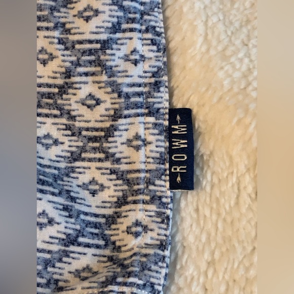 ROWM Short Sleeve Button Down, Size Large - Picture 7 of 7